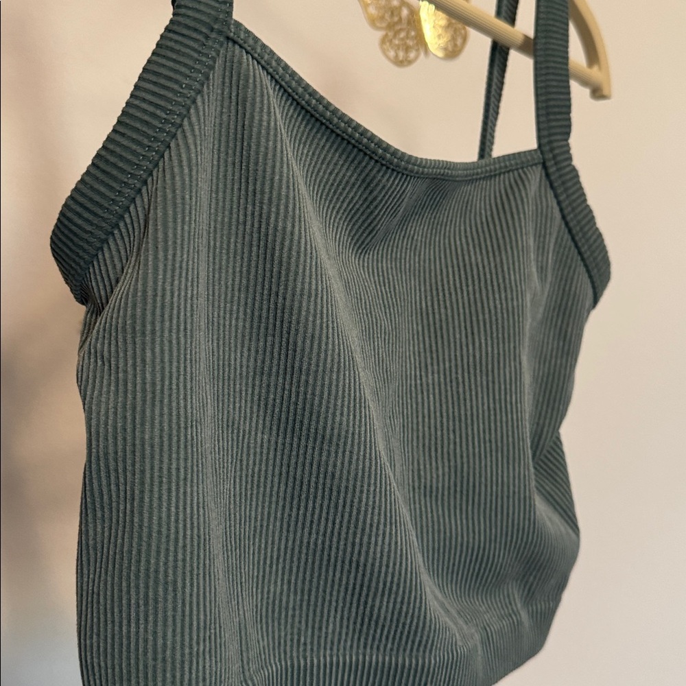 Ribbed Green Crop Top - Picture 4 of 4